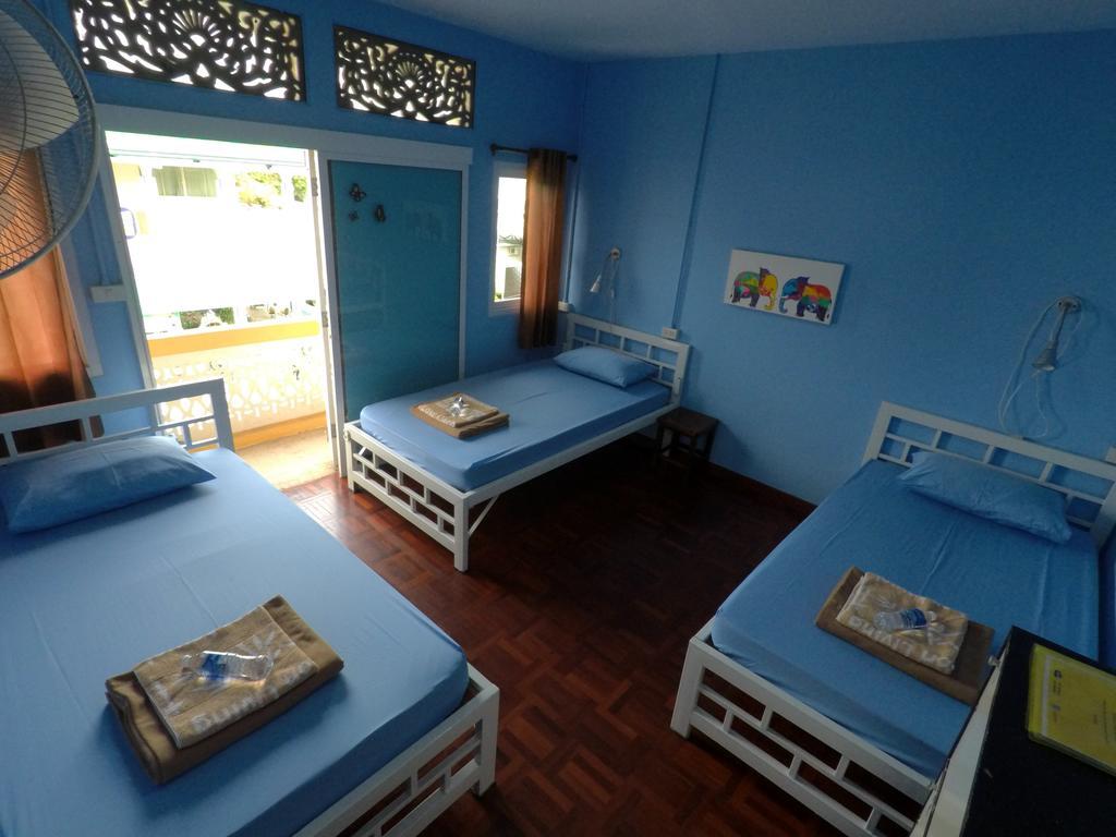 Pm Guesthouse Чиангмай Екстериор снимка