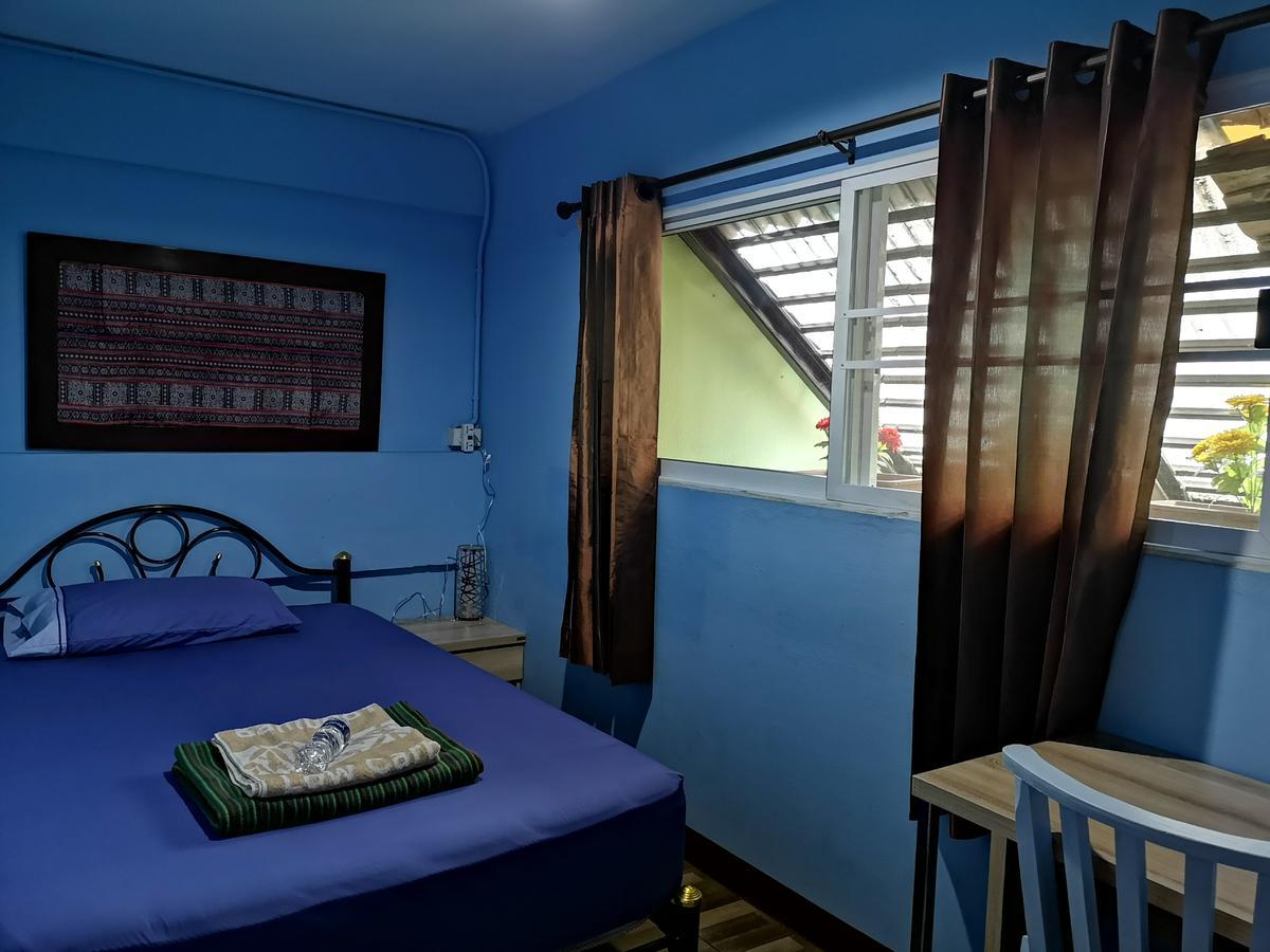 Pm Guesthouse Чиангмай Екстериор снимка